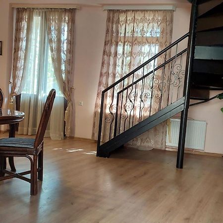 Anano Apartment on Botanikuri Tbilisi Bagian luar foto